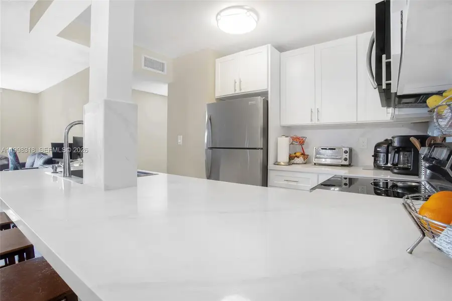 9682 Fontainebleau Blvd #503, Miami, FL 33172 - #3