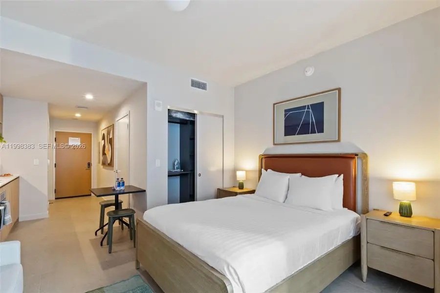 11 NE 6 #2108, Miami, FL 33132 - #2