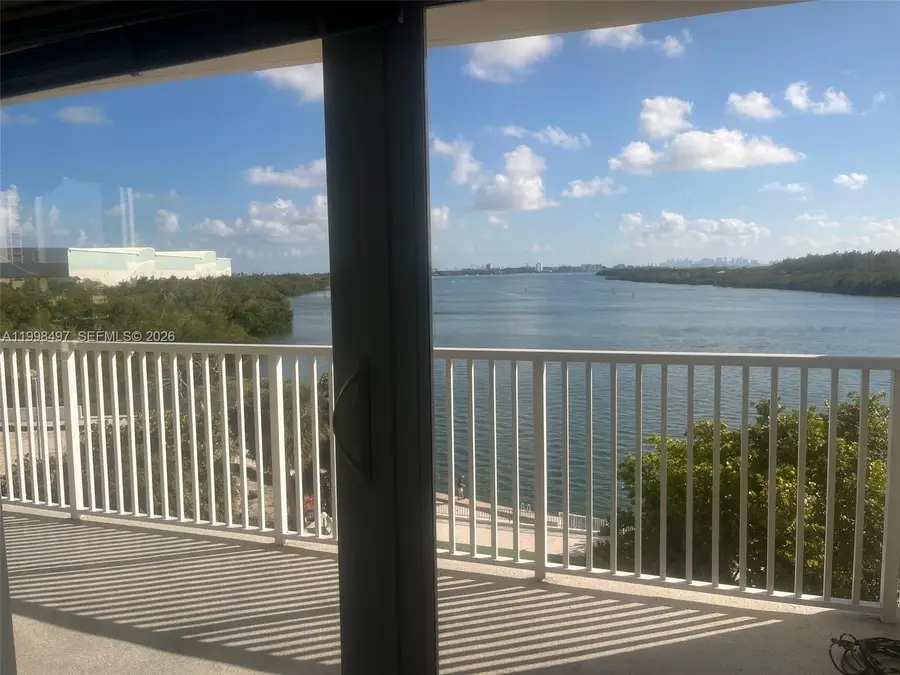 300 Bayview Dr #516, Sunny Isles Beach, FL 33160 - #3