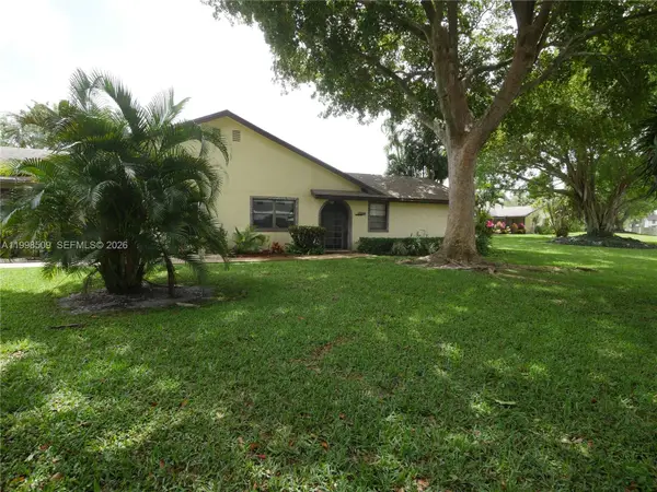 23359 W Barlake Dr, Boca Raton, FL 33433