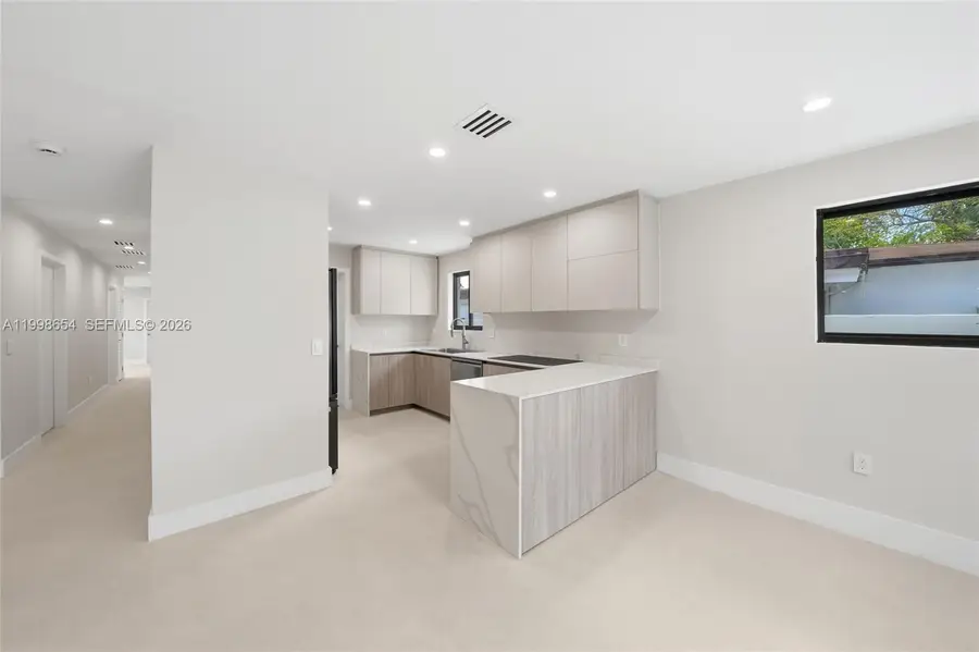 6332 SW 28th St, Miami, FL 33155 - #2