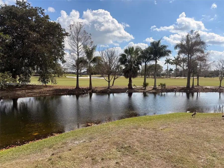 565 Vista Isles Dr #2024, Sunrise, FL 33325 - #2