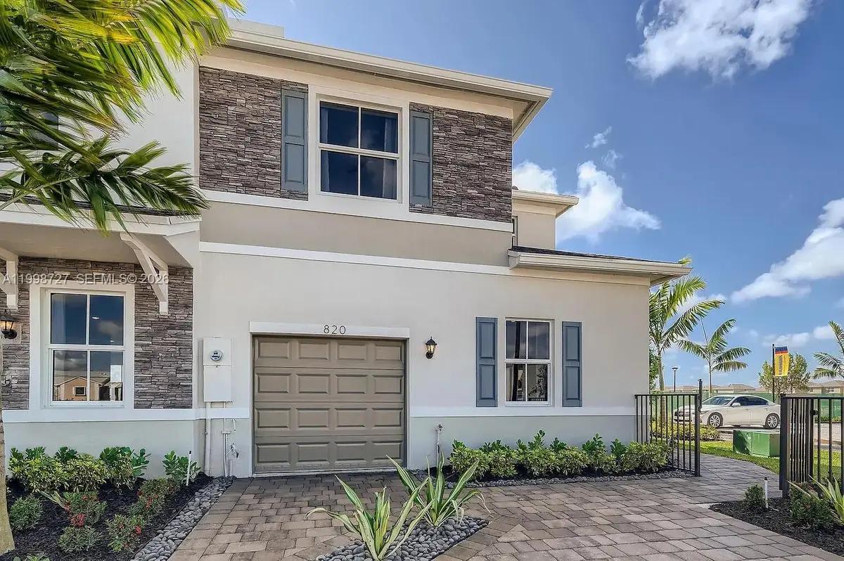 823 SE 17th St, Homestead, FL 33034 - #1