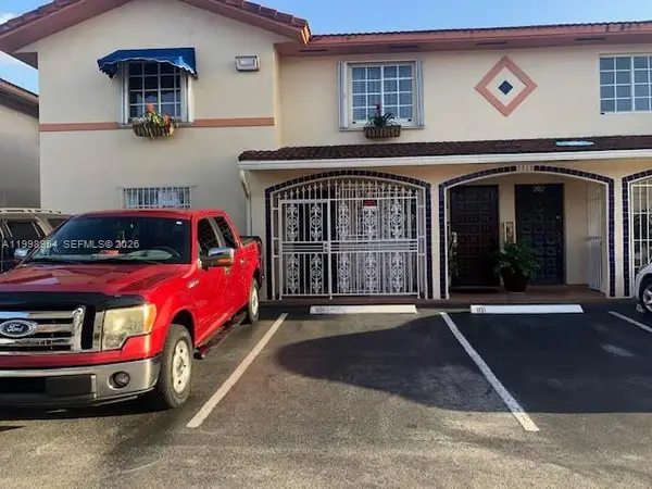 2212 W 74th St #101-28, Hialeah, FL 33016
