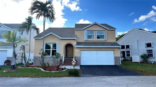 1141 Scarborough Dr, Davie, FL 33324