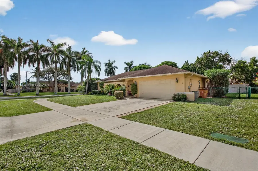 701 NW 41st Ter, Deerfield Beach, FL 33442 - #2