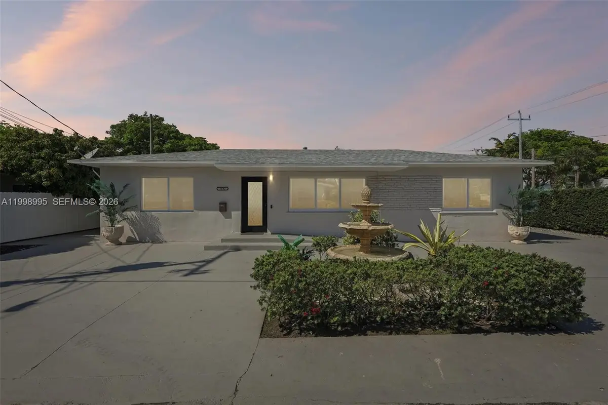 1682 NE 124th Ln, North Miami, FL 33181 - #1