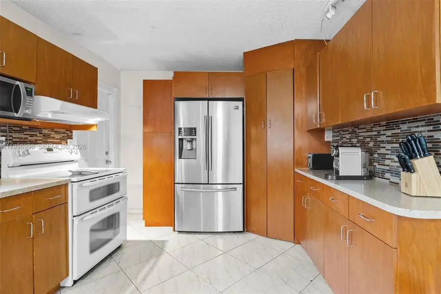 847 W 34th St, Hialeah, FL 33012 - #3