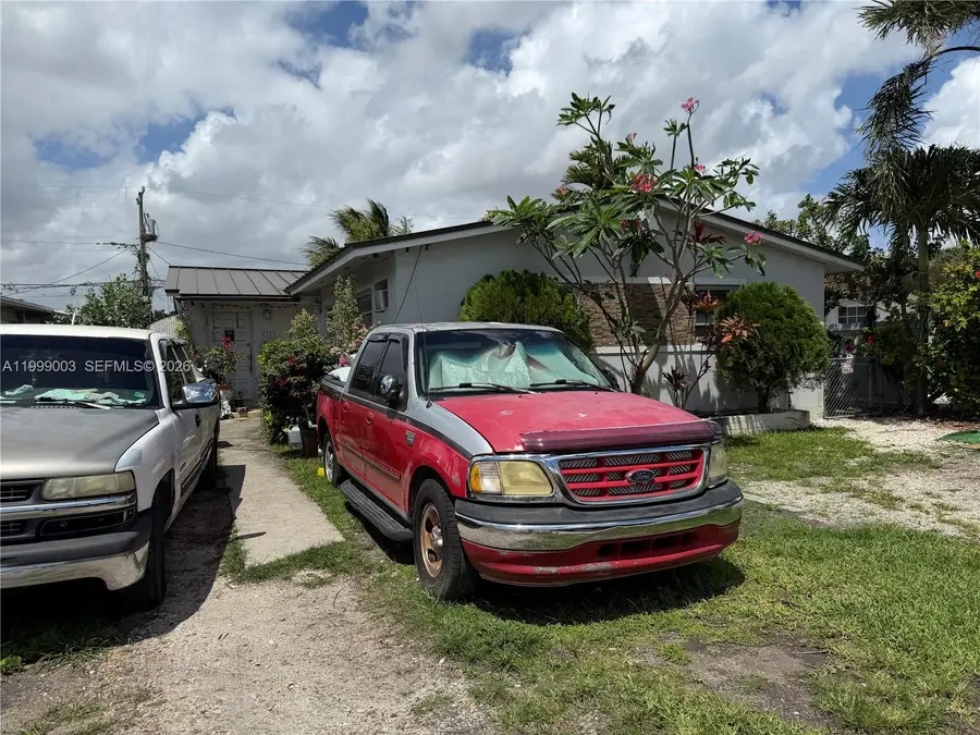 9283 SW 39th St, Miami, FL 33165 - #2