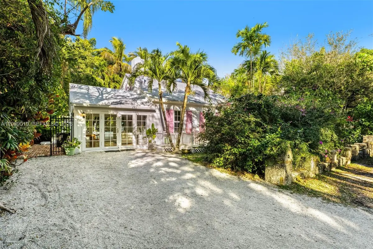 3951 Park Dr, Miami, FL 33133 - #1
