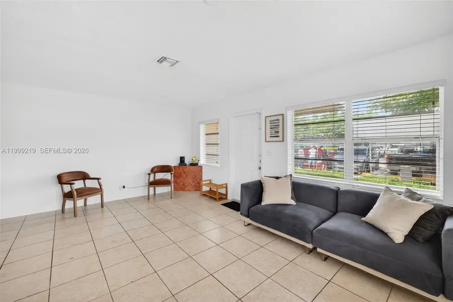 1619-1621 NW 8th Ave, Fort Lauderdale, FL 33311 - #3