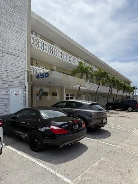450 Golden Isles Dr #2G, Hallandale Beach, FL 33009 - #3