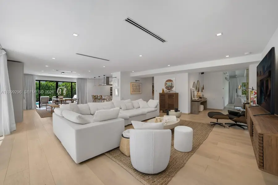 70 Samana Dr, Miami, FL 33133 - #3