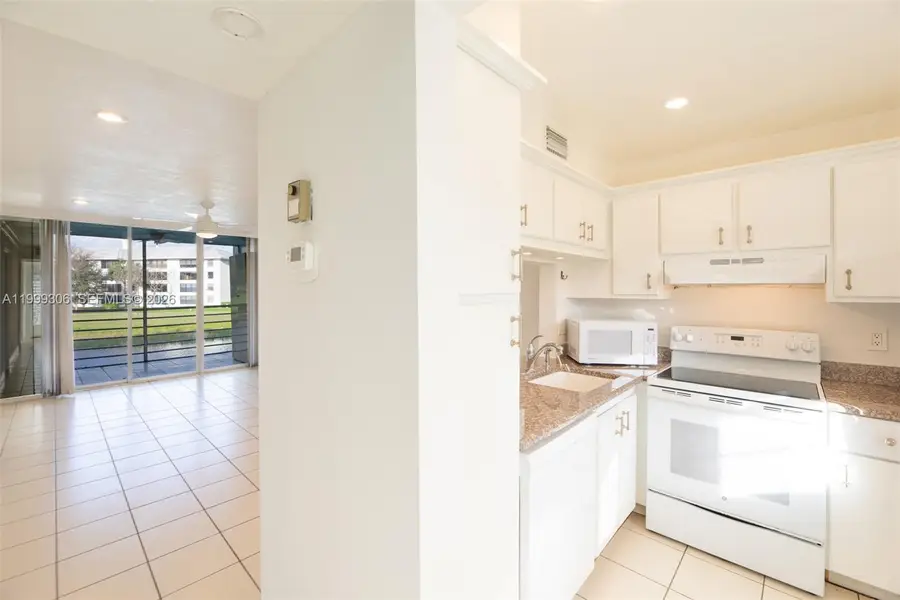 9311 Orange Grove Dr #211, Davie, FL 33324 - #3