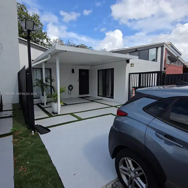 4430 NW 185th St, Miami Gardens, FL 33055