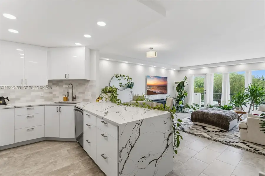 340 Sunset Dr #407, Fort Lauderdale, FL 33301 - #2