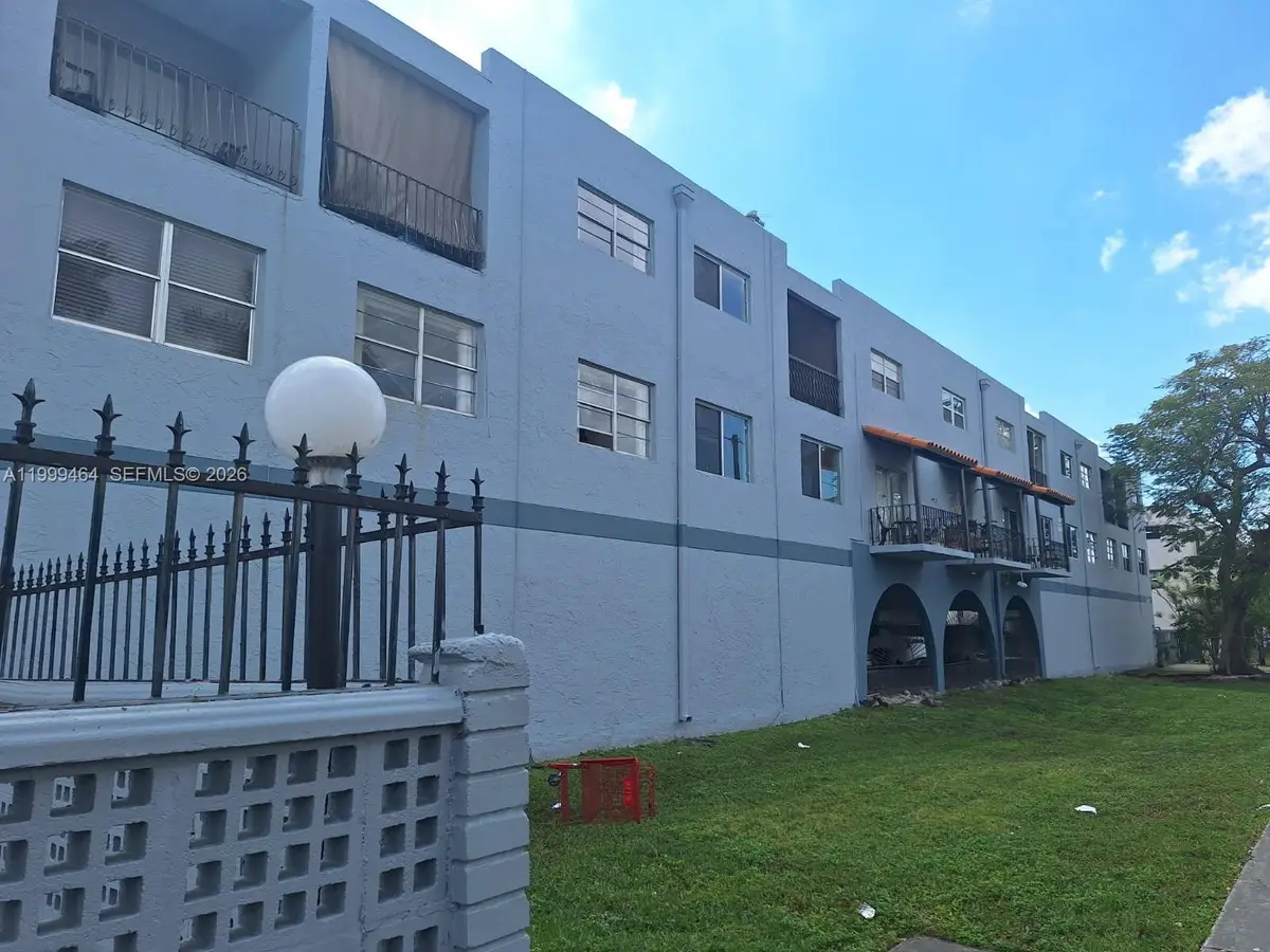1300 W 53rd St #19, Hialeah, FL 33012 - #1