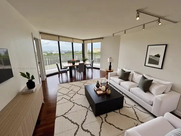 1000 Quayside Ter #1009, Miami, FL 33138