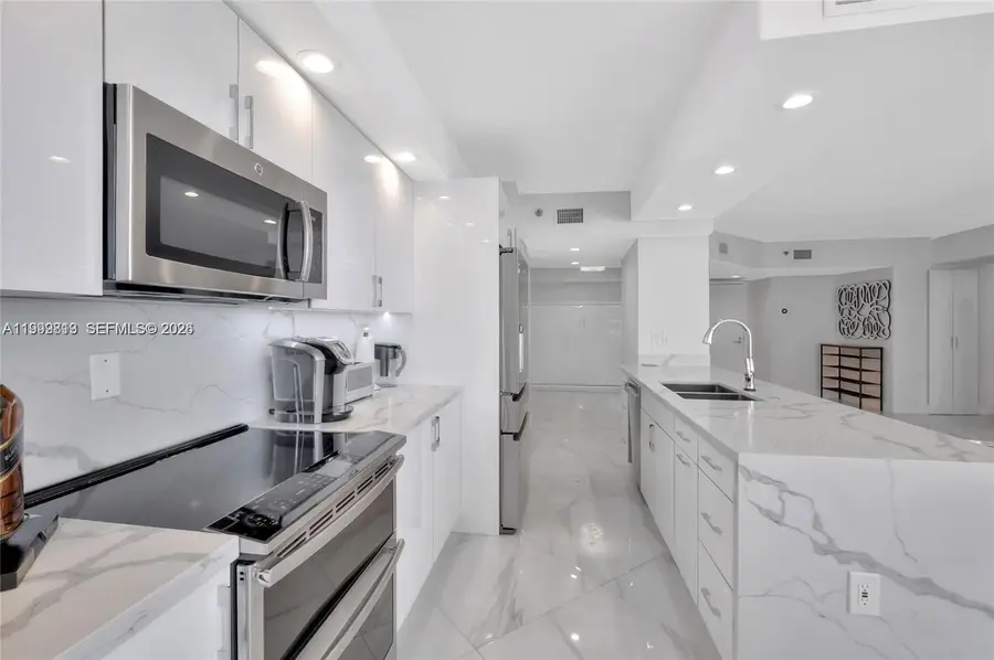 16425 Collins Ave #1612, Sunny Isles Beach, FL 33160 - #3