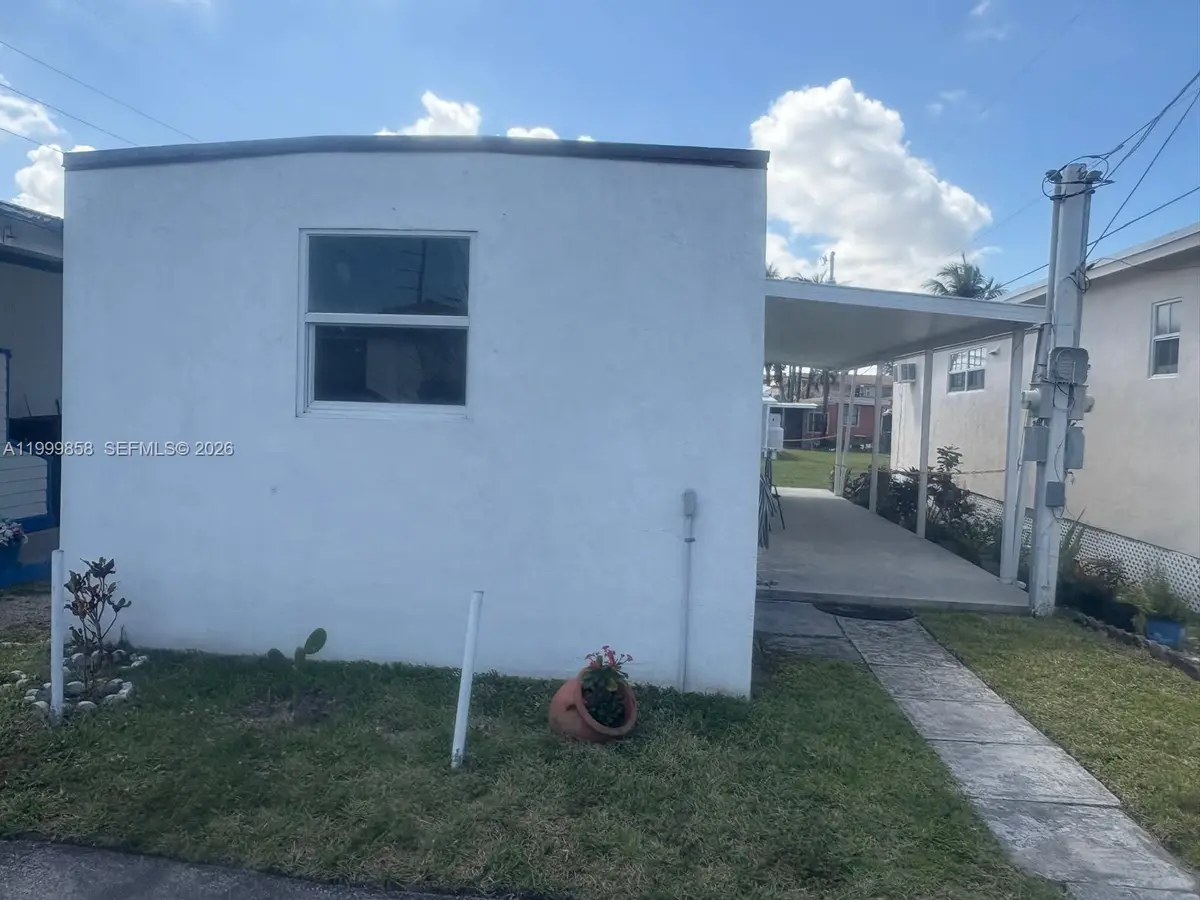 425 E 33rd St, Hialeah, FL 33013 - #1