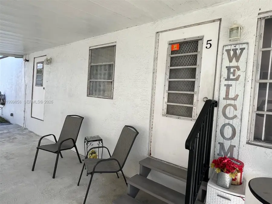 425 E 33rd St, Hialeah, FL 33013 - #2