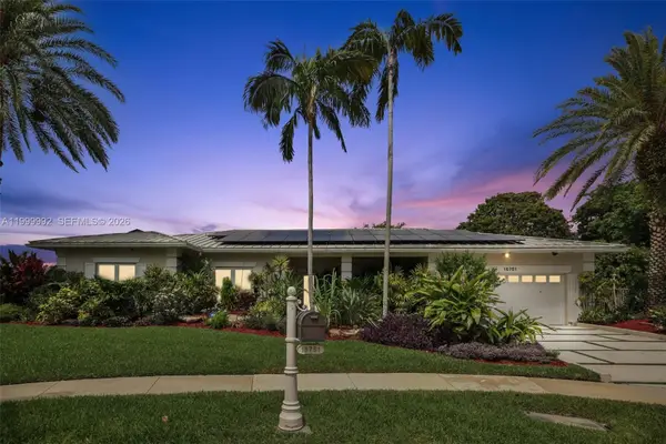 16751 Waters Edge Dr, Weston, FL 33326