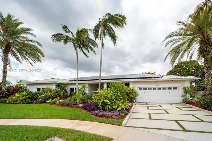 16751 Waters Edge Dr, Weston, FL 33326 - #3