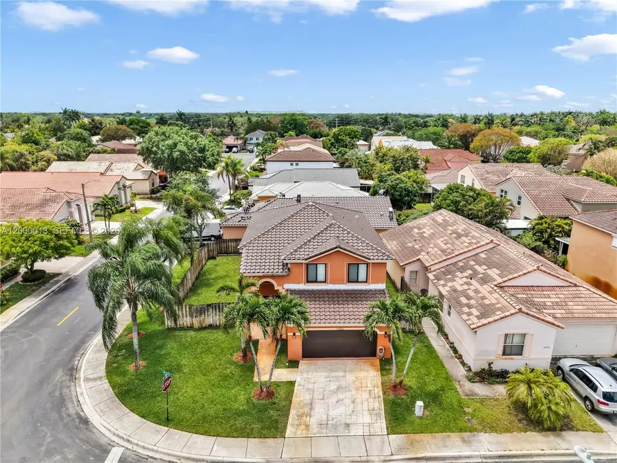 10526 SW 14th Ct, Pembroke Pines, FL 33025 - #3