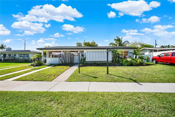 9401 Jamaica Dr, Cutler Bay, FL 33189