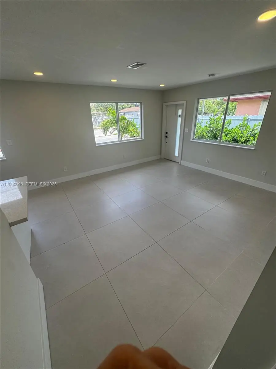 850 NW 109th St, Miami, FL 33168 - #2