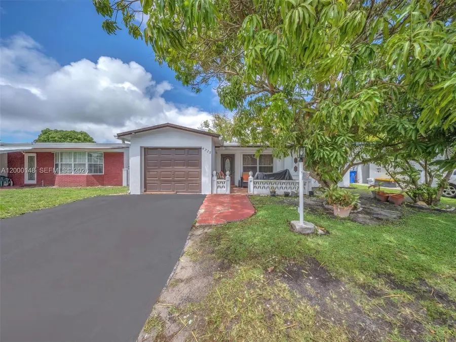 4715 NW 43rd St, Lauderdale Lakes, FL 33319 - #3