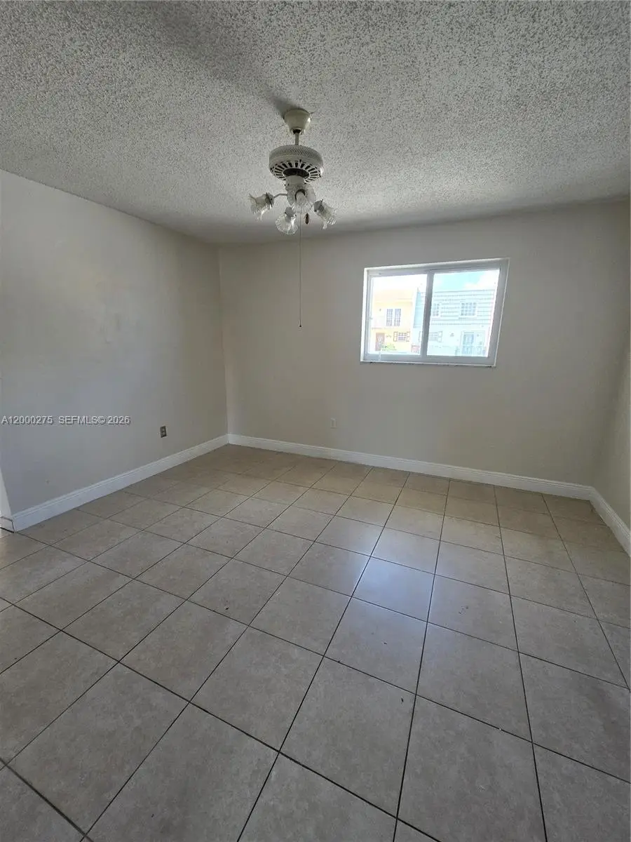 932 W 80th Pl, Hialeah, FL 33014 - #2
