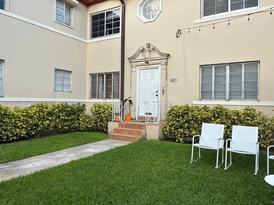 689 NE 92nd St #11G, Miami Shores, FL 33138 - #3