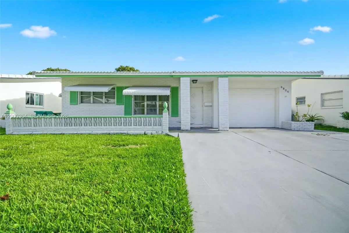 6806 NW 75th Dr, Tamarac, FL 33321 - #1