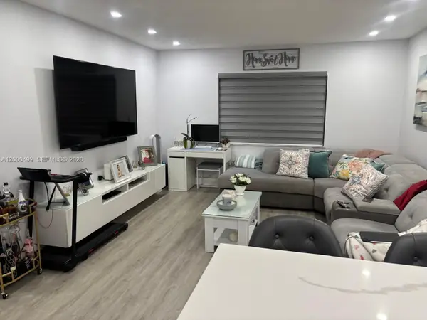 4050 NW 135th St #18-1, Opa Locka, FL 33054