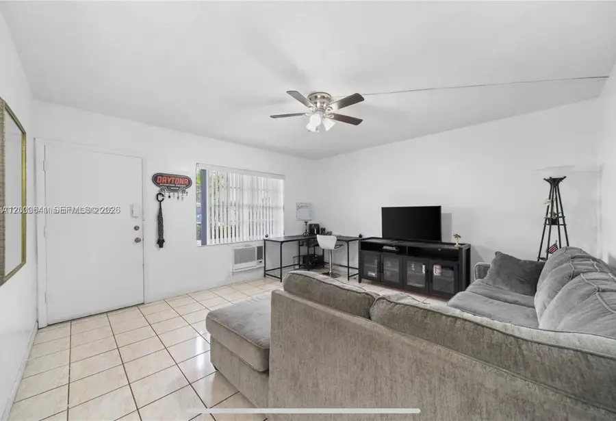 16900 NE 14 #109, Miami, FL 33162 - #3