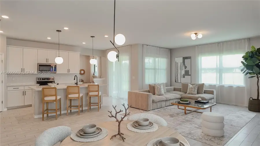 8108 NW 78th St, Tamarac, FL 33321 - #2