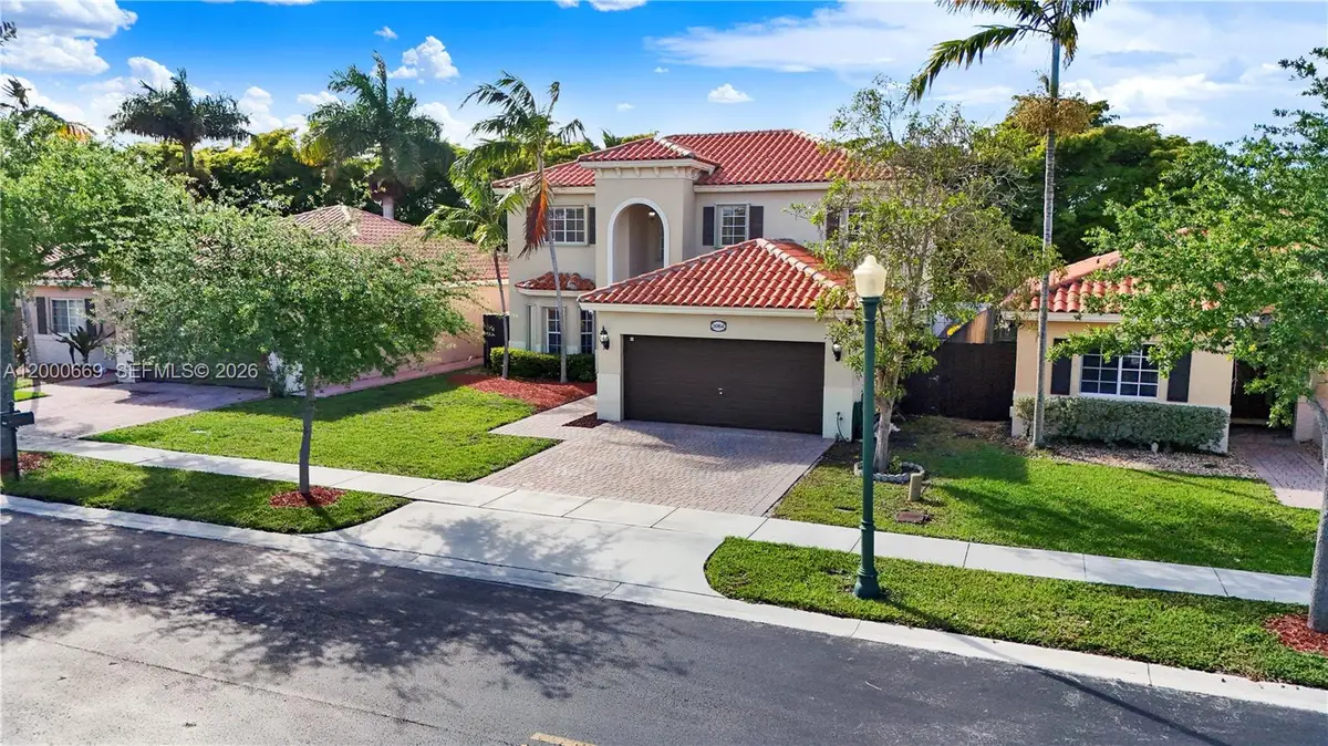 2064 NE 35th Ave, Homestead, FL 33033 - #1