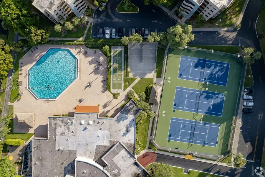 900 Colony Point Cir #317, Pembroke Pines, FL 33026 - #3