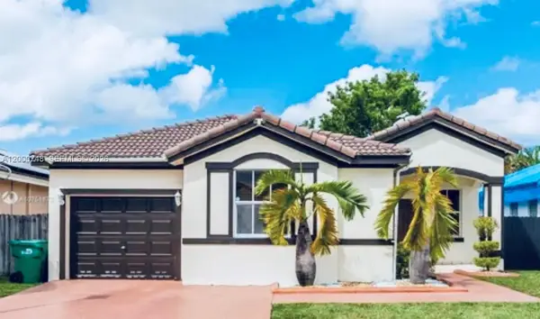 8135 NW 198th Ter, Hialeah, FL 33015