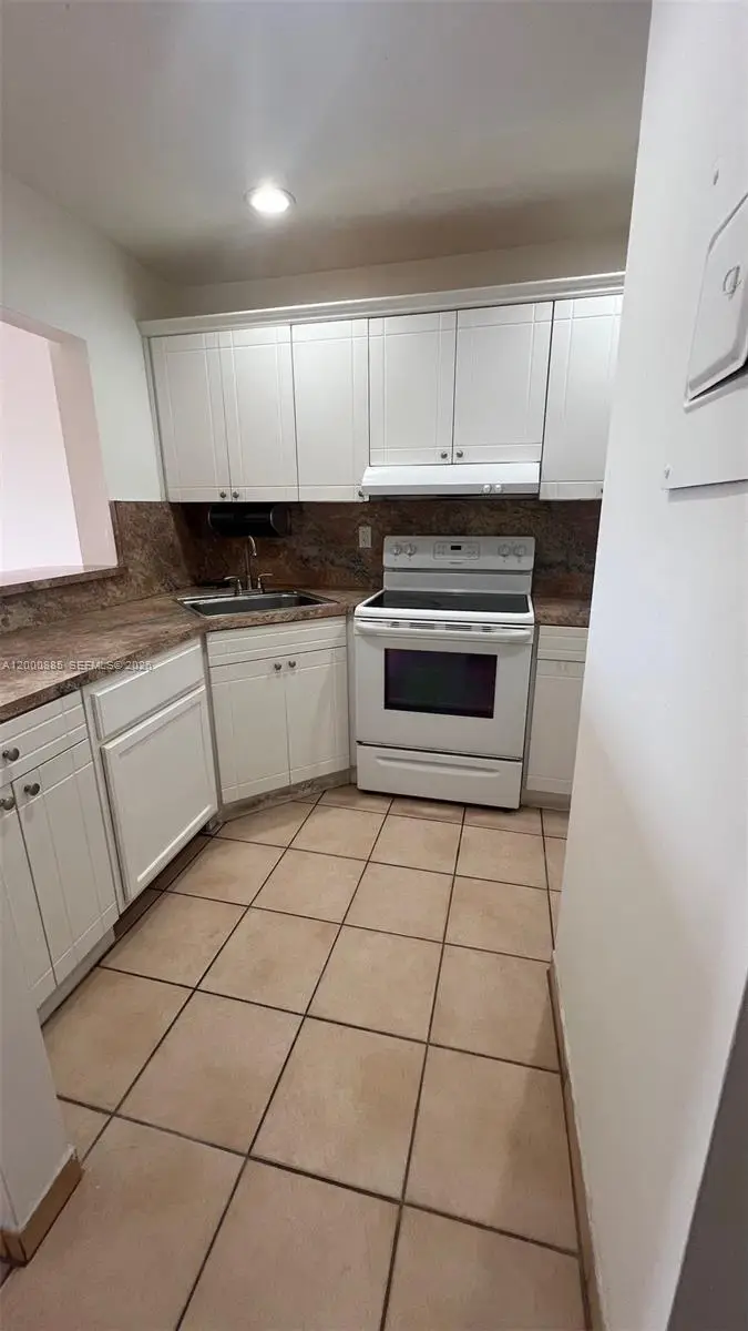 6070 W 18th Ave #323, Hialeah, FL 33012 - #1