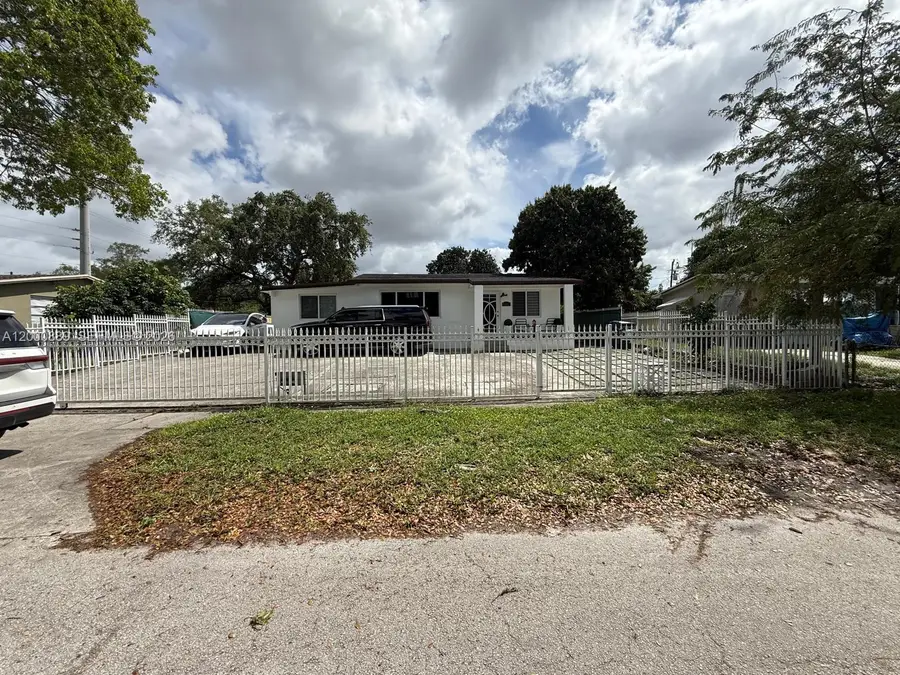 6404 Meade St, Hollywood, FL 33024 - #3