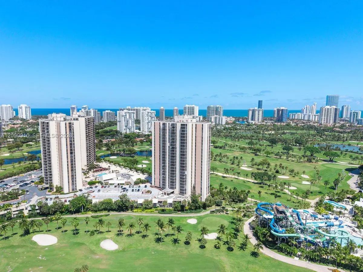 20335 W Country Club Dr #208, Aventura, FL 33180 - #1
