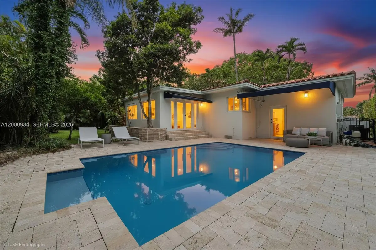 1215 Cordova St, Coral Gables, FL 33134 - #1