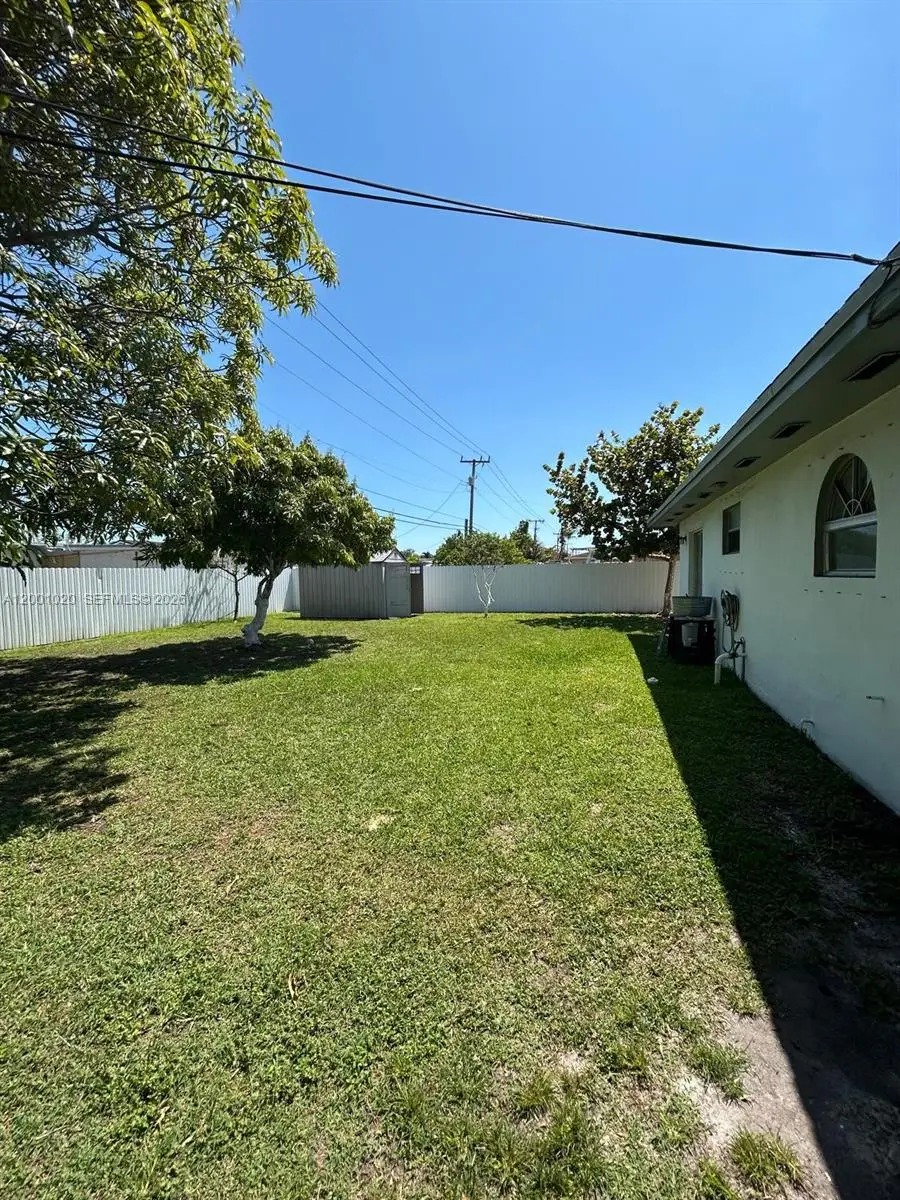 Address Withheld By Seller, Miami, FL 33177 - #2