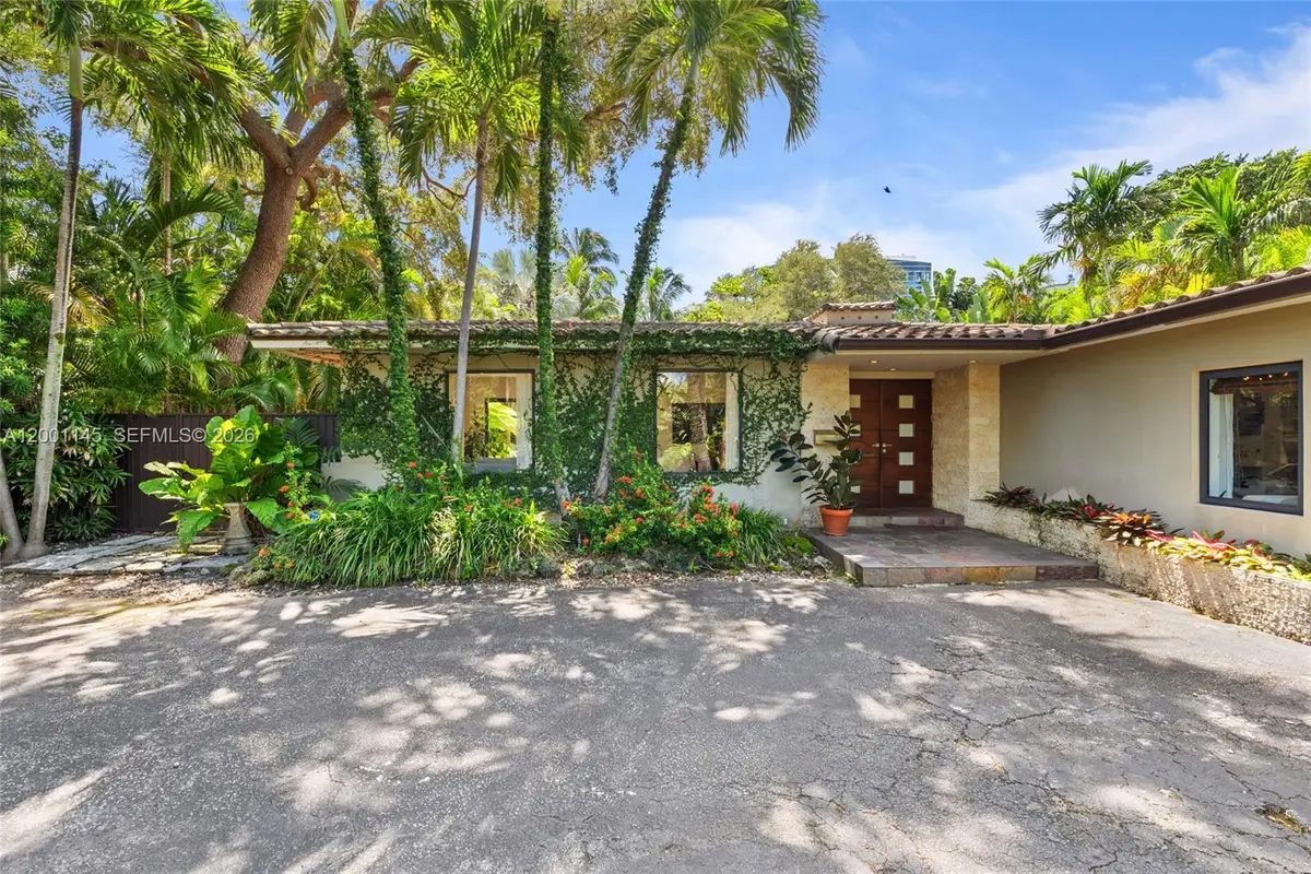 560 Sabal Palm Rd, Miami, FL 33137 - #1