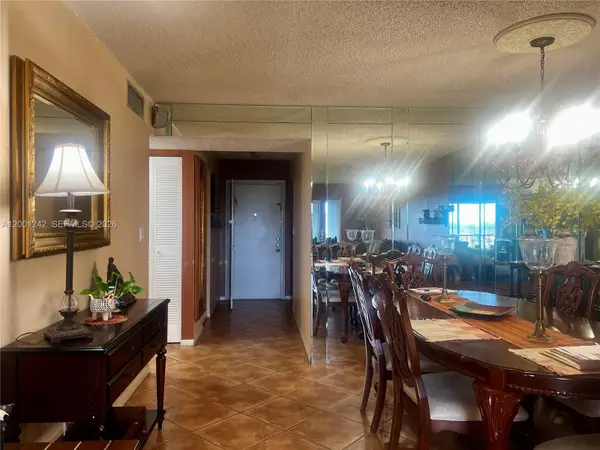 5860 NW 44th St #804, Lauderhill, FL 33319