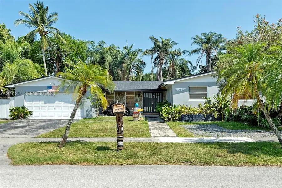 19751 SW 84th Ave, Cutler Bay, FL 33189 - #2