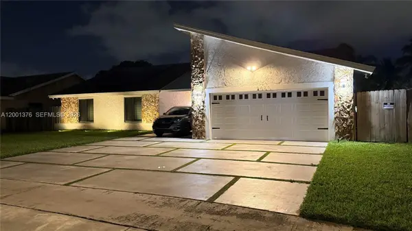 5421 NW 84th Ave, Lauderhill, FL 33351