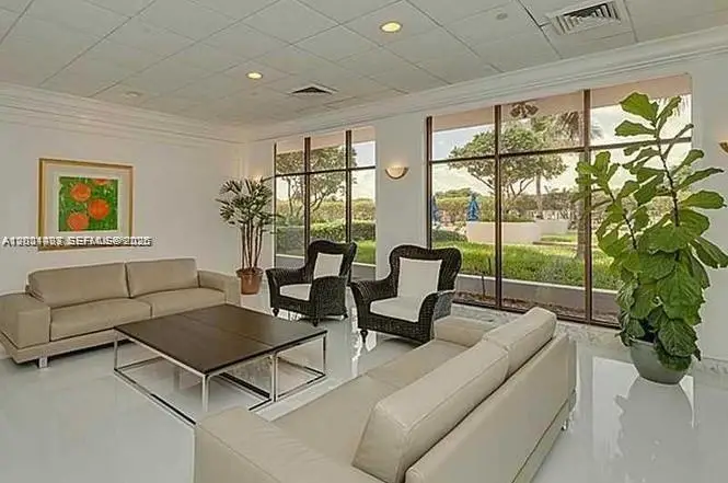 5700 Collins Ave #4N, Miami Beach, FL 33140 - #2